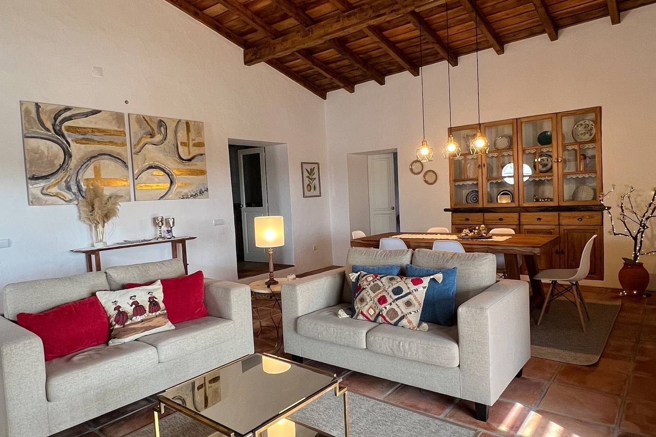 Holiday Home 'Casa Das Chaminés' with Private Terrace, Private Garden and Wi-Fi in Évora District