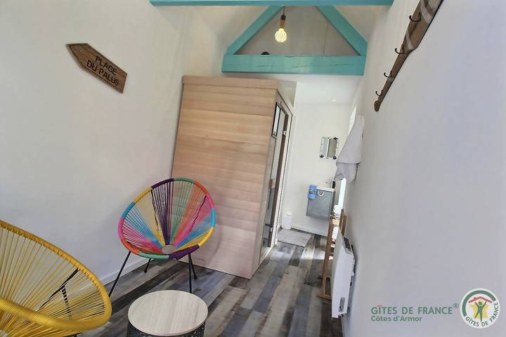 Gîte pour 6 personnes, avec sauna et jardin ainsi que terrasse et jacuzzi, animaux acceptés à Plouha - 3