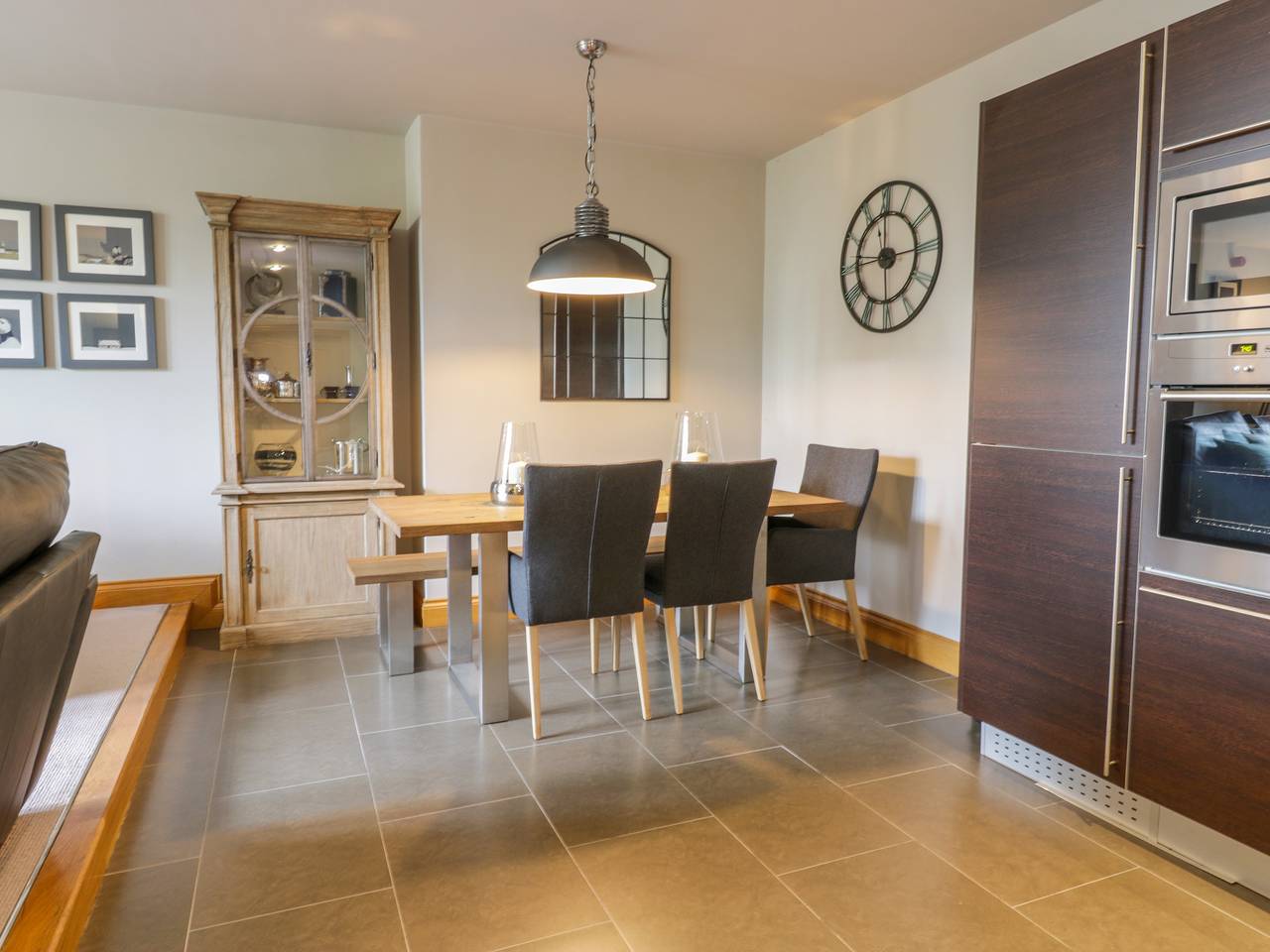 Entire apartment, Apartment 1 St Mary's Church in Moffat, Dumfries and Galloway