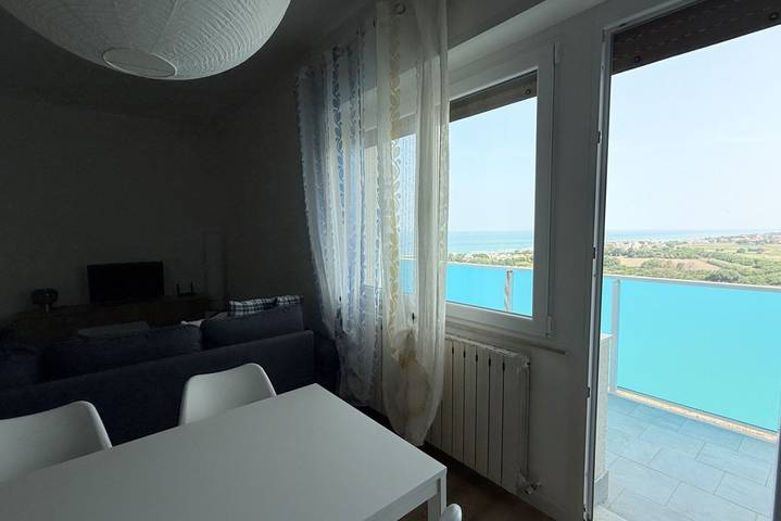 Ganze Wohnung, P073 – Porto Recanati, Panoramic Three-Room Apartment with Sea View in Porto Recanati, Adriaküste Marken