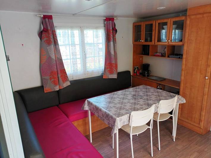 Camping pour 4 personnes, avec terrasse ainsi que piscine et jardin à La Baule-Escoublac - 2