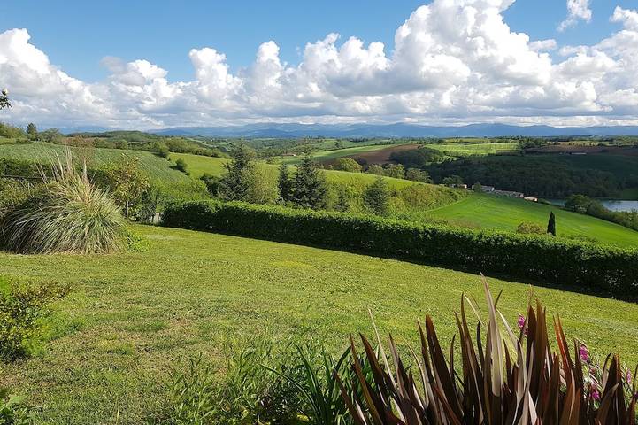 Location de vacances pour 11 personnes, avec Terrasse et Jardin à Carla-Bayle