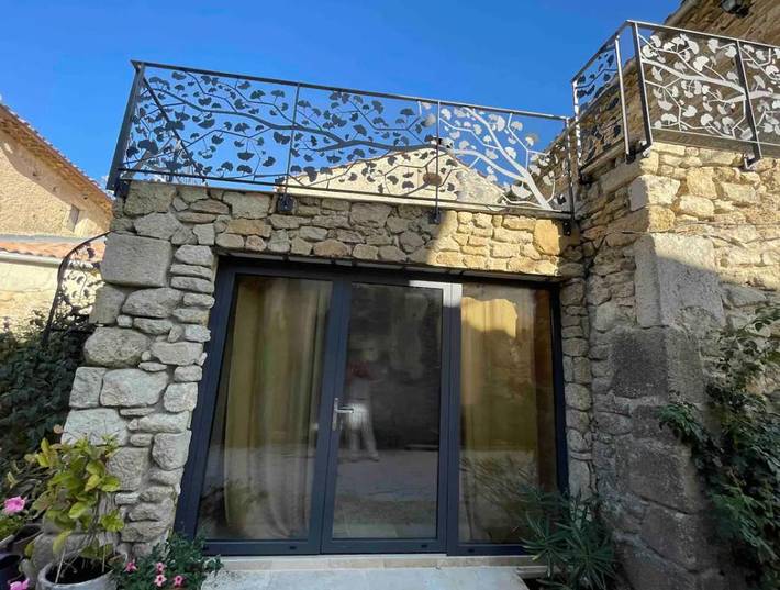 Location de vacances pour 8 personnes, avec Terrasse et Jardin à Colonzelle - 3
