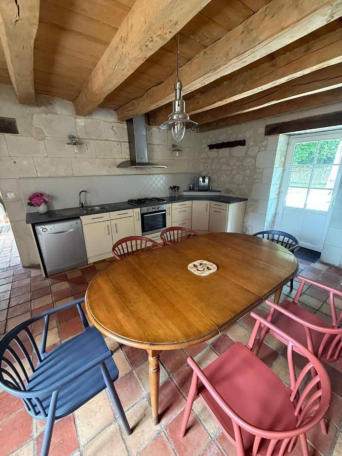 Location de vacances pour 10 personnes, avec jardin ainsi que vue et piscine à Lésigny (Vienne) - 4