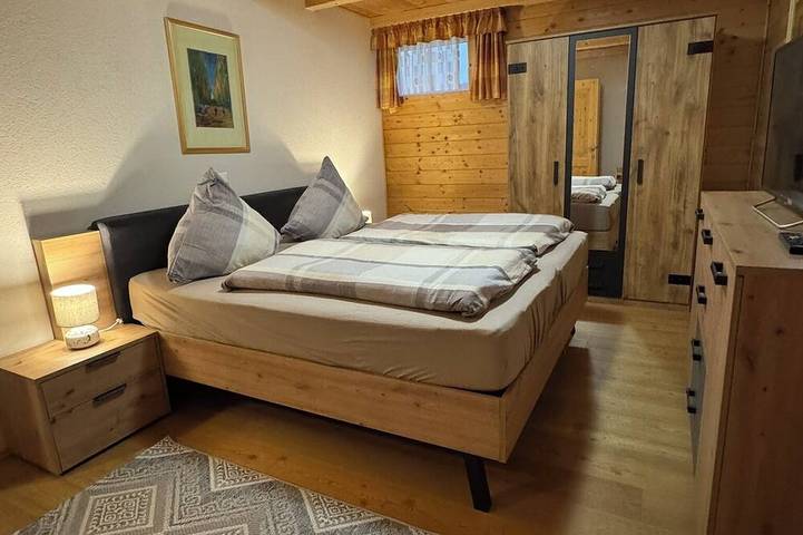 Ganze Wohnung, Top Ferienwohnung 130 qm mit 2 neuen Schlafzimmern, Kamin, Sauna, Wlan, Carport in Reichenau (Österreich), Nockberge