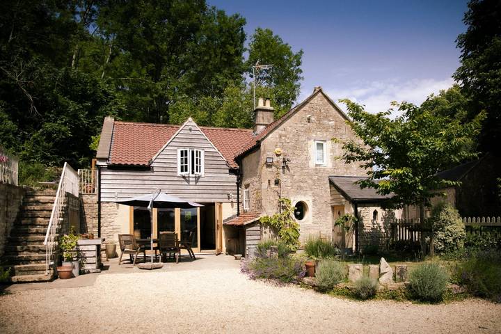 Cotswolds Aonb Cottage- Modern Renovation- Sleeps8 in Combe Hay, Bath & North East Somerset