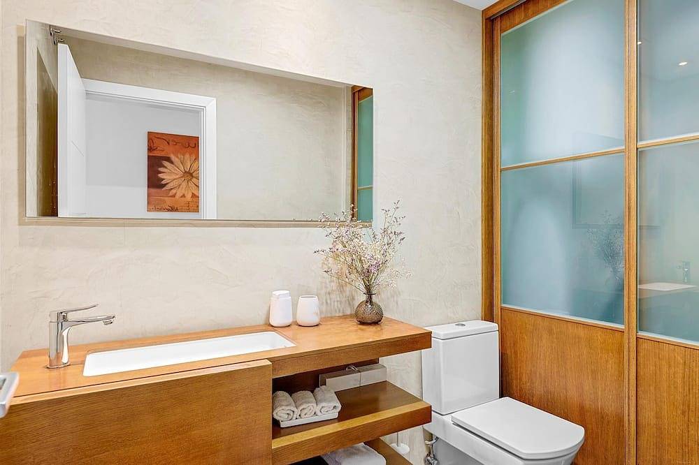 Ganze Wohnung, Frontline Beach Apartment with Terrace in Radazul Bajo, El Rosario