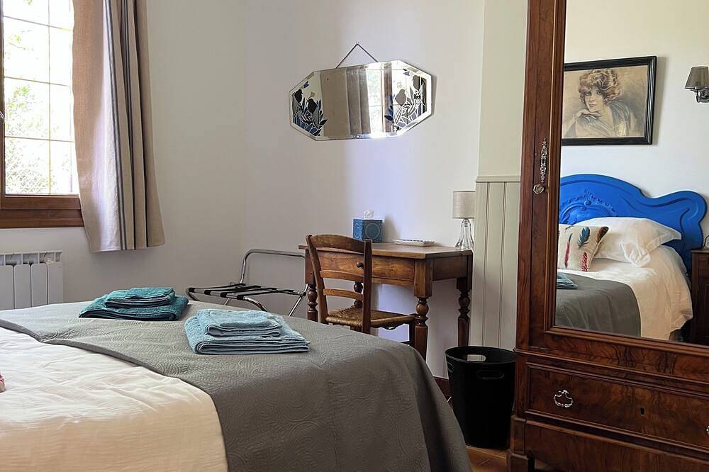 Large house in Provence, terrace and fireplace in Caumont-sur-Durance, Vaucluse