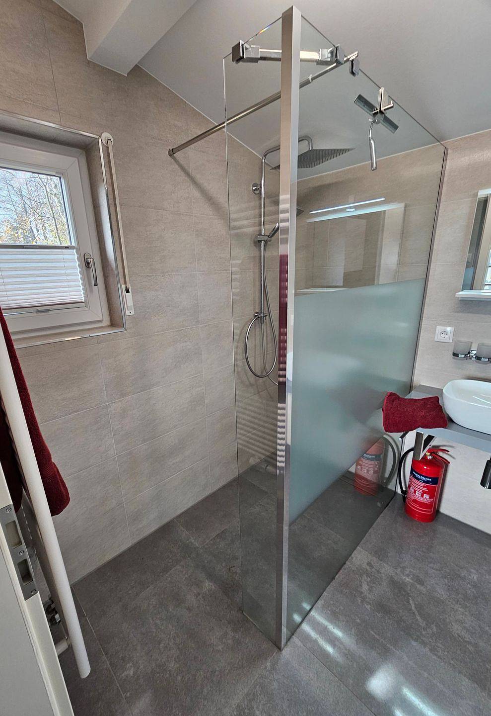 Modernes Ferienhaus mit Terrasse und idyllischem Landschaftsblick in Schmerbach in Schmerbach, Waltershausen