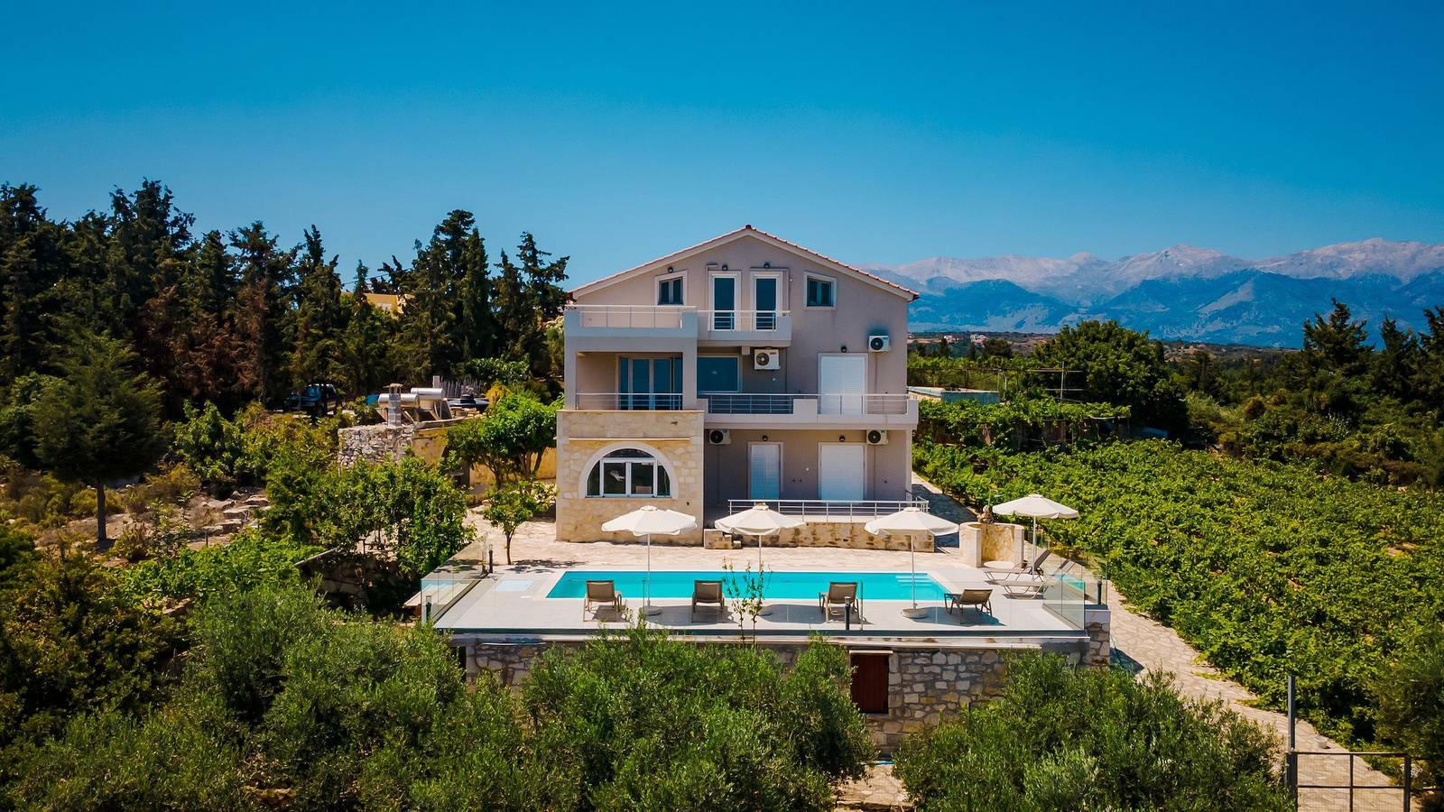 Villa für 14 Personen mit Terrasse in Vamos, Chania und Umgebung