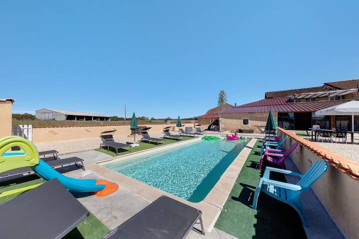 Ferienhaus 'L’alambic' mit privatem Pool, Terrasse und WLAN in Guizengeard, Charente