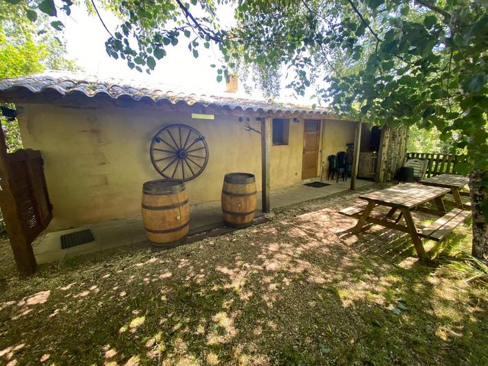 Gîte pour 12 personnes, avec sauna et vue sur le lac ainsi que jardin et terrasse, animaux acceptés à Camps-sur-l'Agly - 2