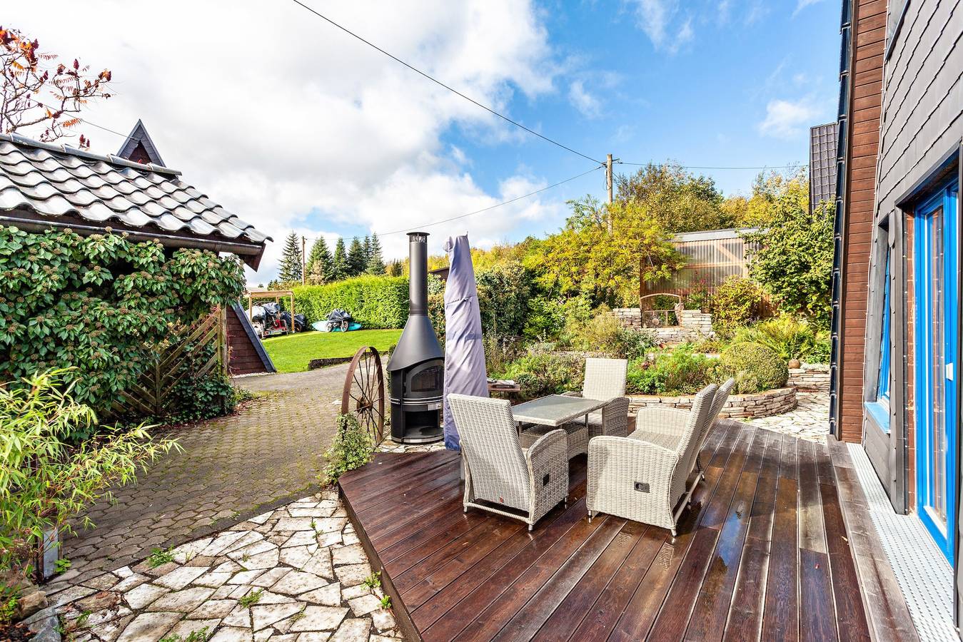 Ferienhaus 'Villa Natura' mit Bergblick, Terrasse, Garten und Wlan in Meschede, Hochsauerlandkreis