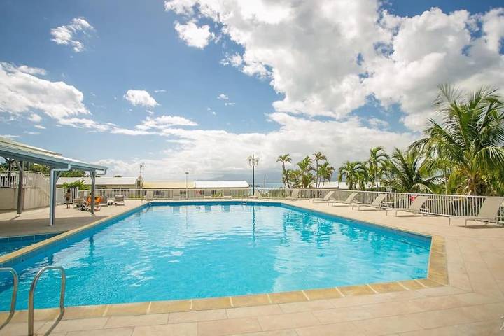 Apartamento de vacaciones para 4 personas, con piscina y jardín además de vistas y piscina para niños - 1