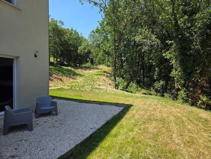 Gîte pour 4 personnes, avec Terrasse et Piscine à Saint-Julien-du-Serre - 2