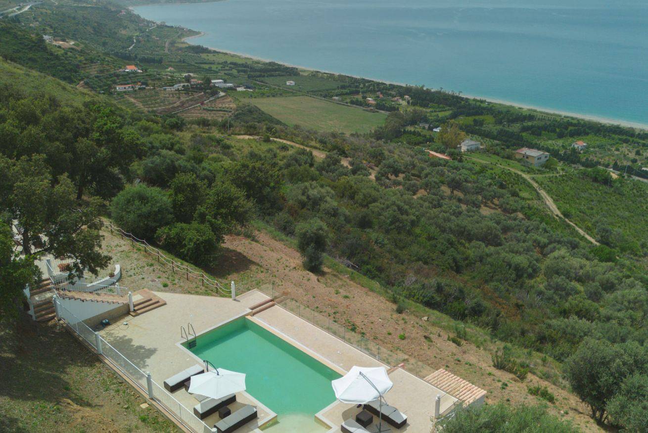 Apartamento inteiro, Villa Dammuso – Exclusive Villa with Infinity Pool and Sea View in Caronia, Messina (província)