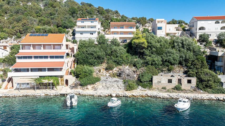 Gîte pour 6 personnes, avec balcon/terrasse dans Lastovo - 3