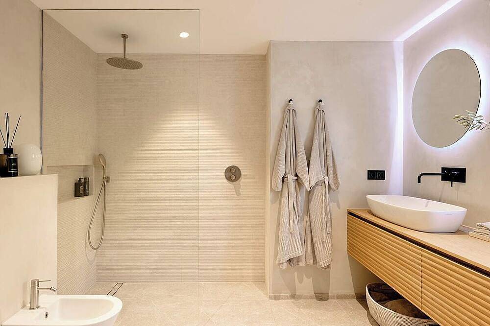 Luxurious and Modern 7 Bedroom Property in Portals in Portals Nous, Calvià