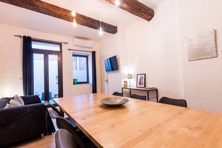 Gîte pour 6 personnes, avec terrasse, adapté aux familles dans Plage Village Collioure