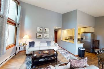 Vacation House for 6 Guests in Avon, Northwest Colorado, Picture 4