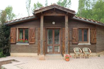 Gîte pour 2 personnes, avec terrasse à Puycelsi