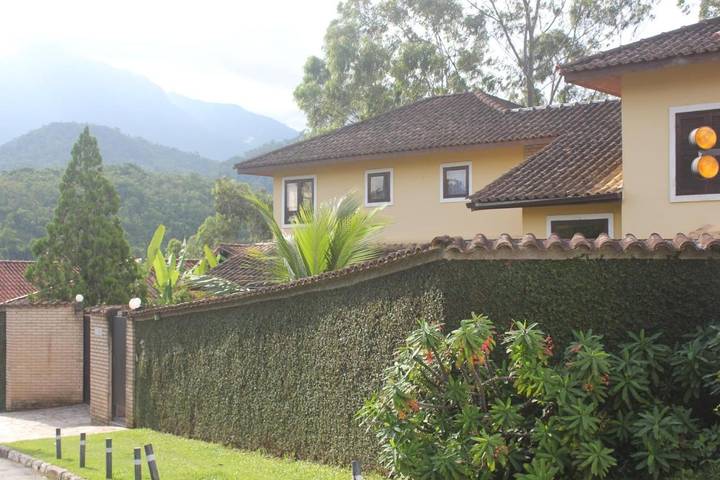 Alojamiento y desayuno para 6 personas, con jacuzzi además de jardín y piscina - 1
