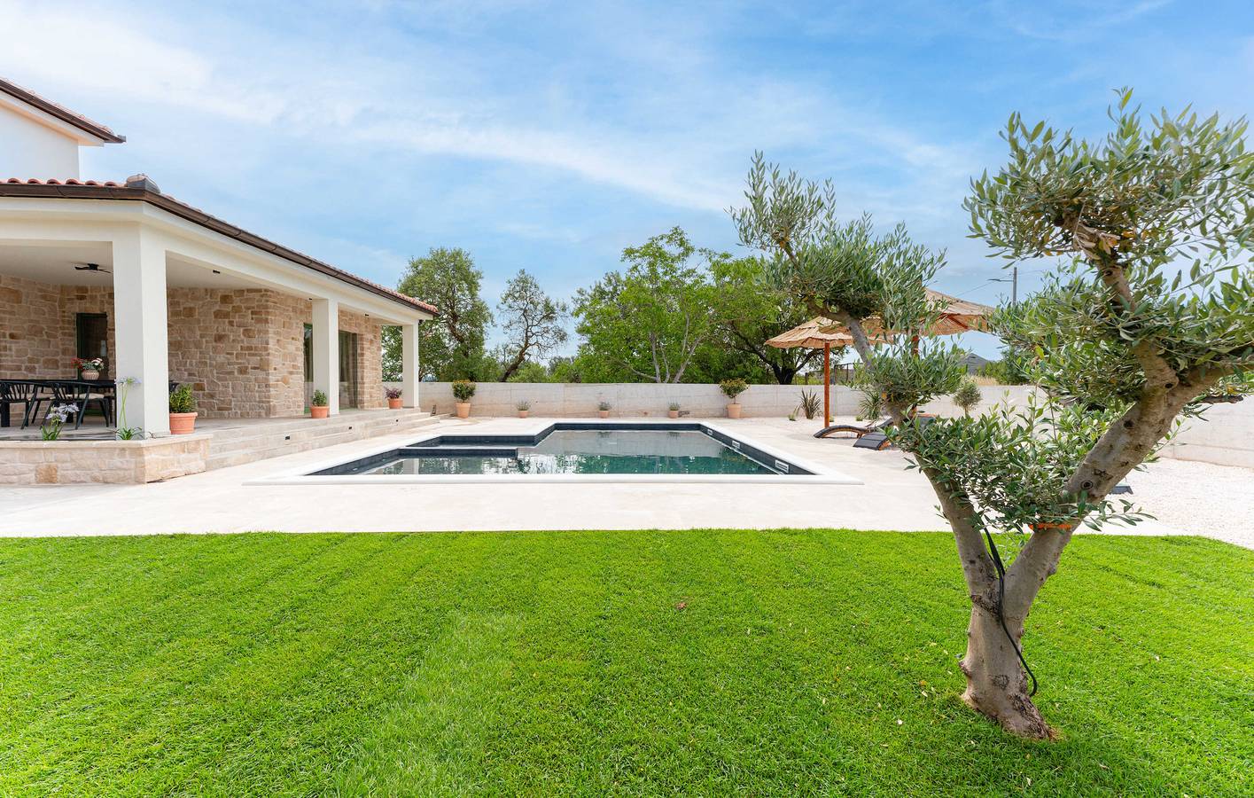 Beautiful Villa Lorna with pool in Biograd na Moru, Région de Zadar