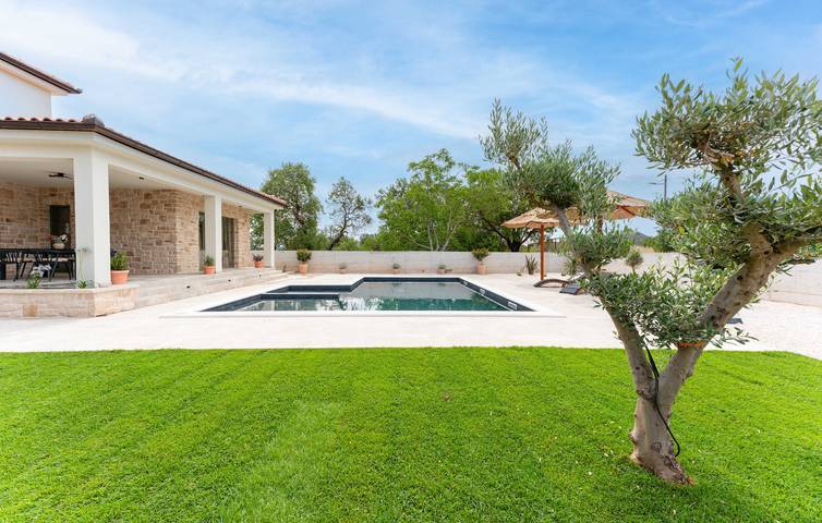 Villa pour 8 personnes, avec jardin à Biograd na Moru - 3