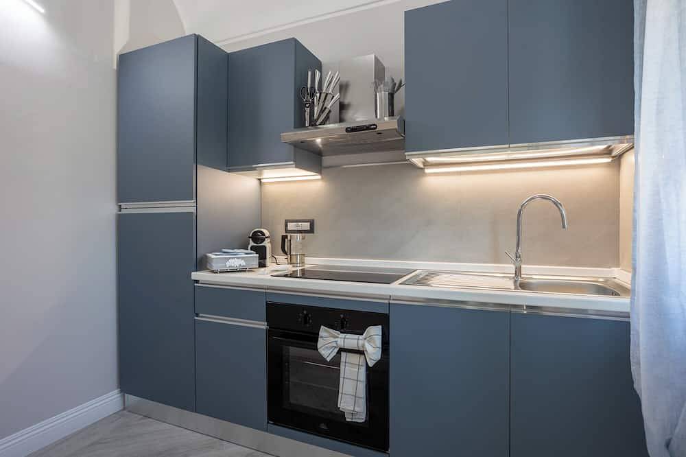 Hel lejlighed, Apartment in the city surrounded by greenery in Vercelli, Vercelli Provinsen