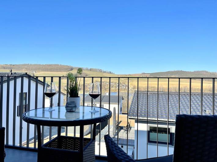 Ferienhaus für 4 Personen, mit Sauna und Balkon sowie Garten, kinderfreundlich in Diemelsee - 2