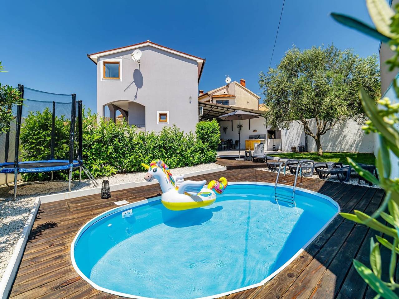 Casa vacanza a Loborika a partire da 264€ a notte
