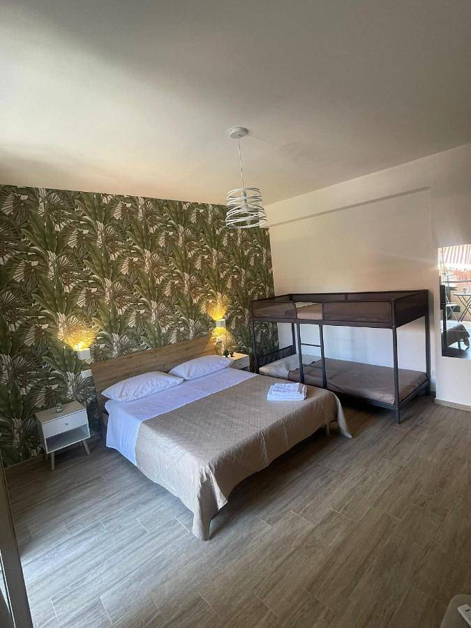 Chambre d’hôte pour 3 personnes, avec balcon