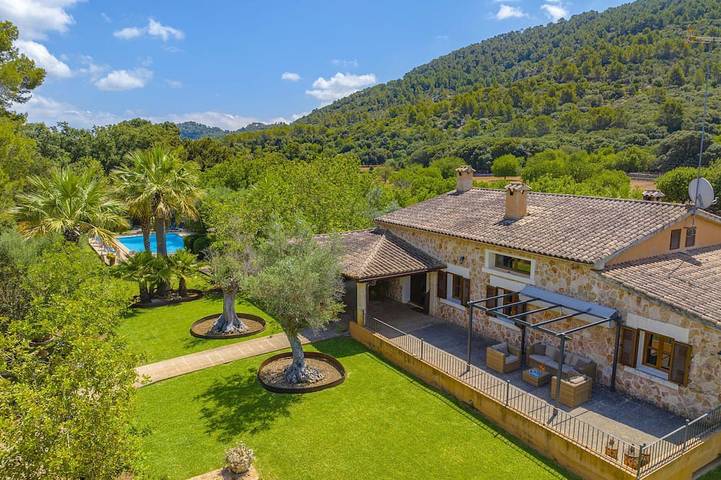 Chalet para 8 personas, con jardín además de terraza y piscina - 1