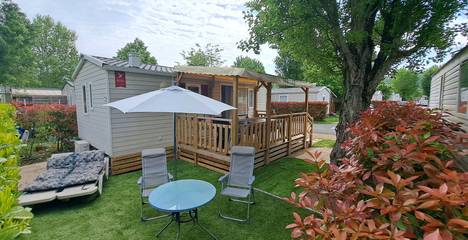 Mobil home pour 6 personnes, avec piscine et terrasse, animaux acceptés à Condrieu