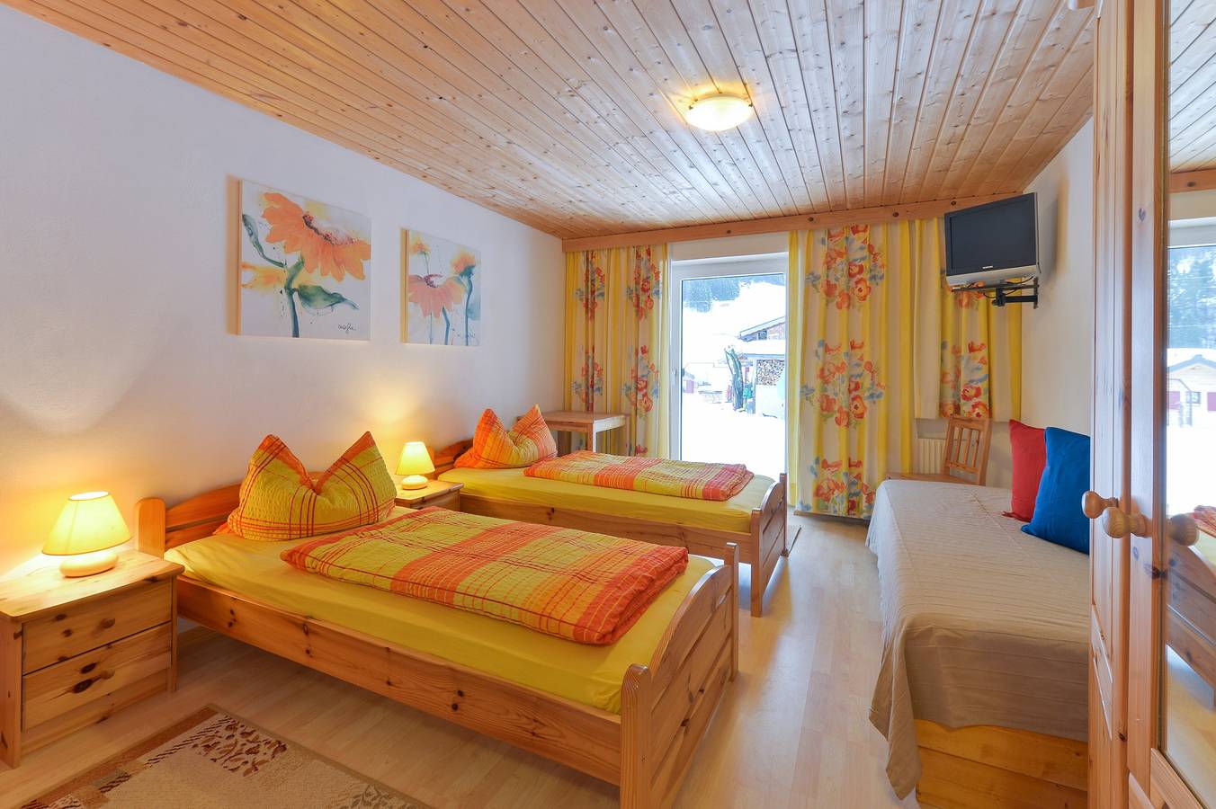 Geräumiges "Chalet Klösterle" mit Bergblick, Wlan, Balkon in Sonnenkopf, Klösterle am Arlberg