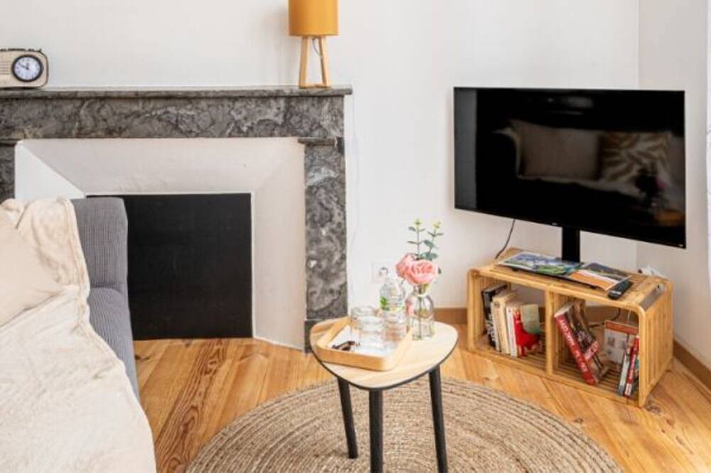 Entire apartment, Le Douillet Béarnais, your haven of peace in Pau, Béarn