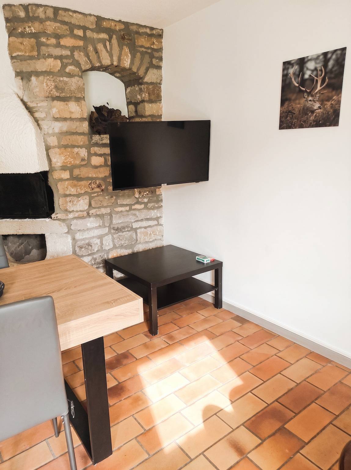 Appartement entier, Appartement chaleureux à Nevy-sur-Seille 70 m² avec Wifi in Nevy-sur-Seille, Jura Francais