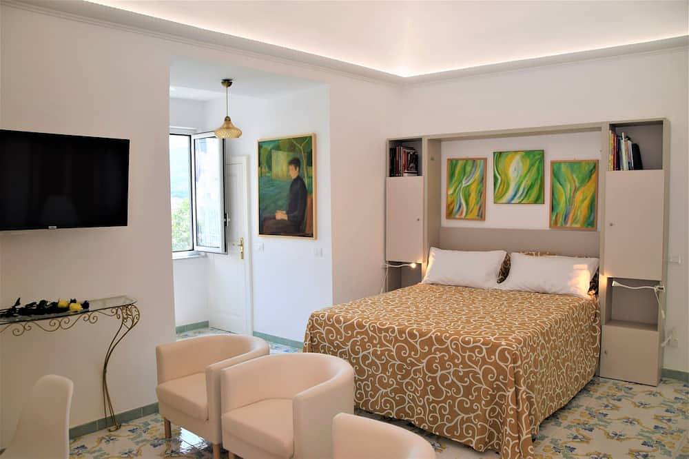 Up to 11 people in this villa in Meta di Sorrento with breathtaking views! in Meta, Península Sorrentina