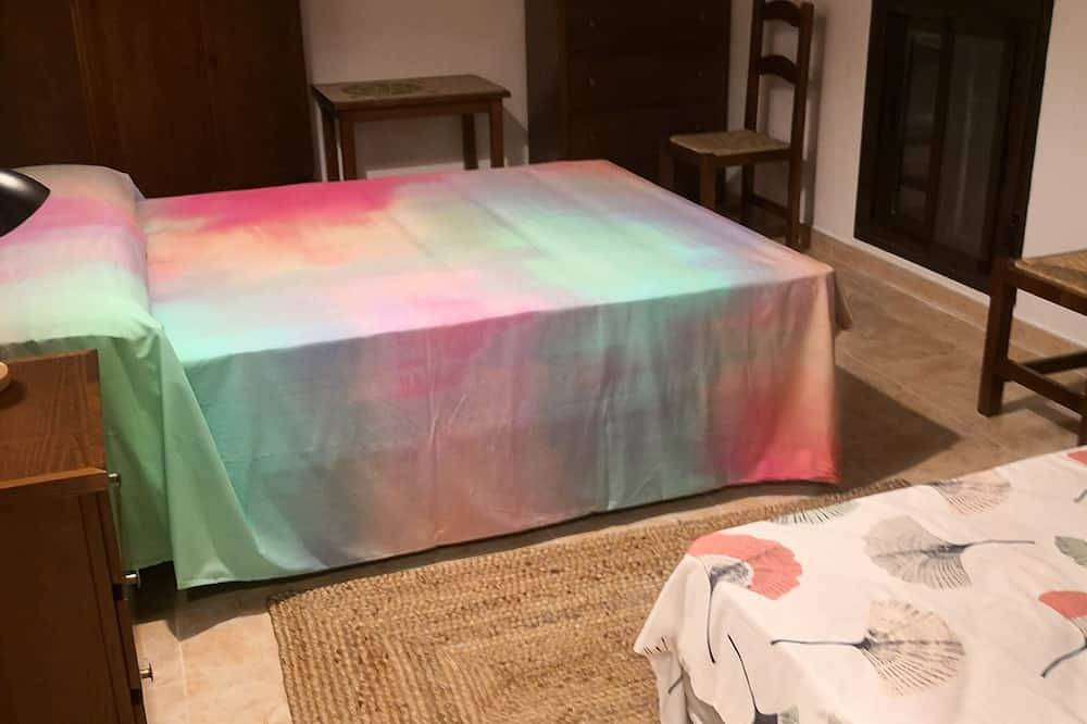 Entire apartment, A complete change of scenery in the wild Andalusian mountains in Pizarra, Málaga Province