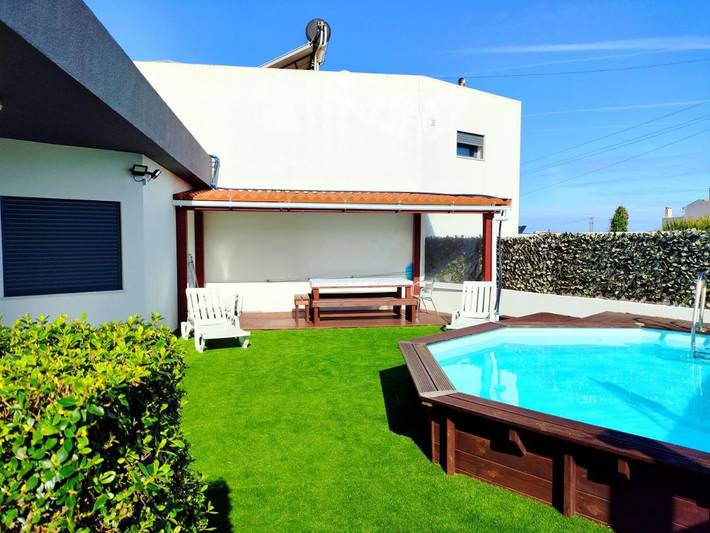 Casa de férias para 8 pessoas, com piscina e jardim em Ericeira
