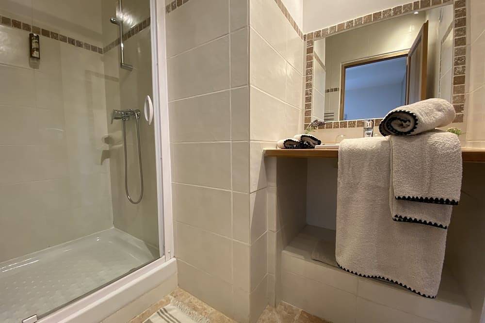 Op de hoogten van Vence, panoramisch uitzicht op zee, verwarmd zwembad, comfort, in Vence, Middellandse Zeekust (Frankrijk)