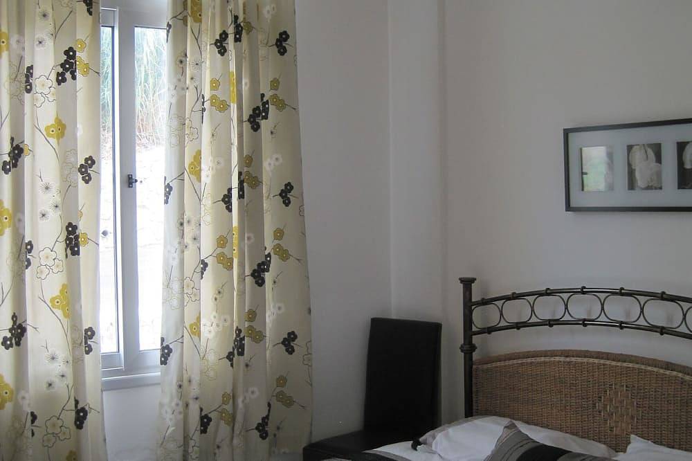 Village Location with Stunning Sea/Pool Views- 3 minutes walk from restaurants in Northern Cyprus