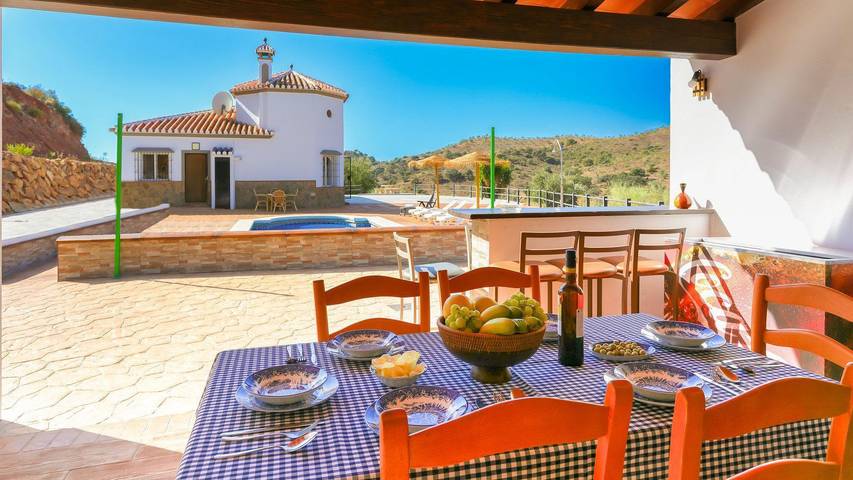 Casa rural para 6 personas, con balcón/terraza y piscina en Almogía - 4