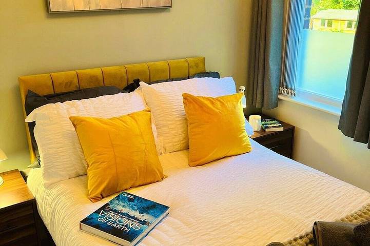 For a Lovely Stay in Preston Sleeps 7 with Parking in Preston, Lancashire