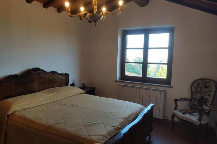 Panoramic country Villa 6/8 people in Tuscany, bbq wood-fired oven, heating, A/C in Sarteano, Provincia de Siena