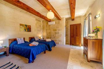 Villa for 16 People in Ghasri, Gozo, Photo 4