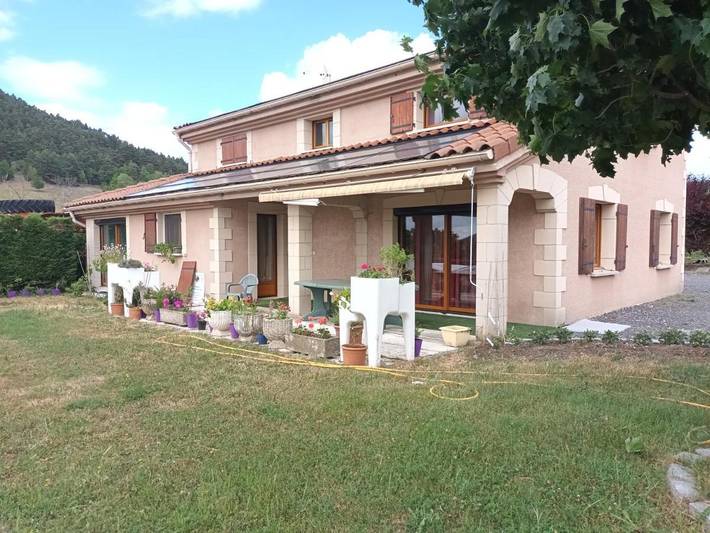 Gîte pour 6 personnes, avec vue et jardin à Arsac-en-Velay - 2