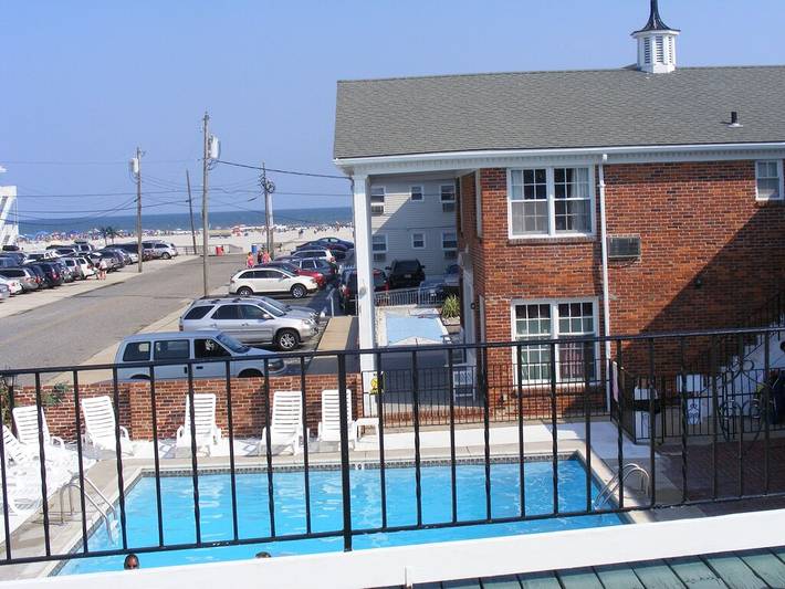 Vacation rental for 6 people, with balcony and pool in Wildwood Crest