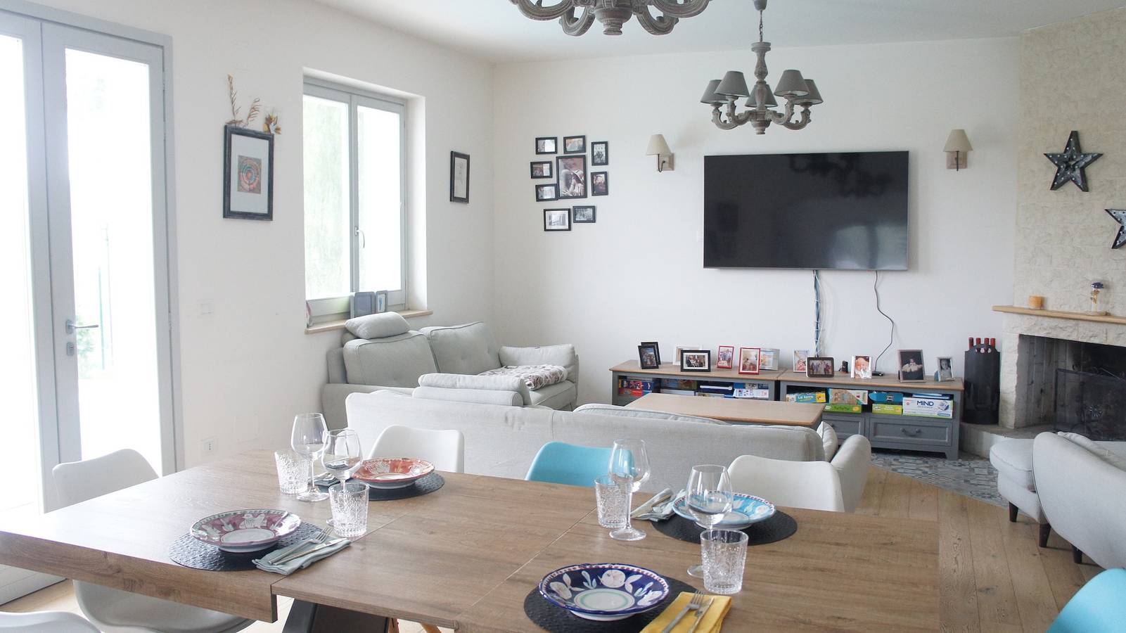 Villa 'San Martino' avec vue sur la mer, Wi-Fi et climatisation in Cellino Attanasio, Province de Teramo