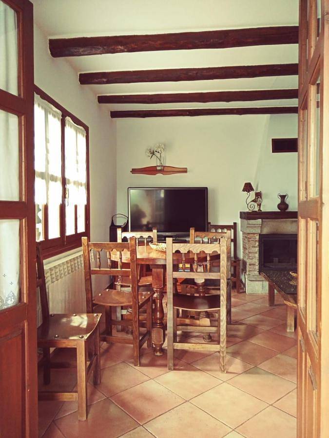 Casa de vacaciones para 8 personas, con jardín además de piscina y vistas, Se admiten mascotas en Sierra de Gata - 2